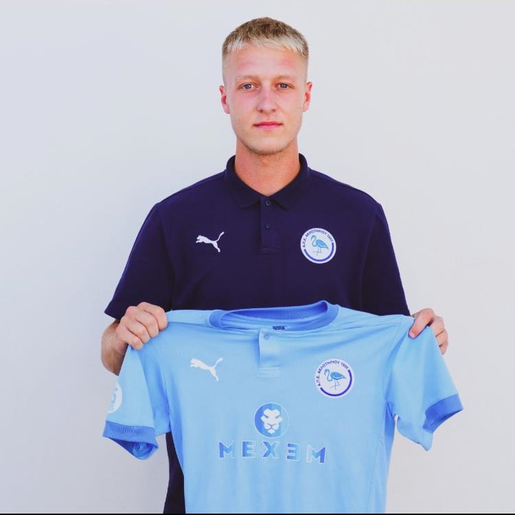 Nick Kaaijmolen football player APEA Akrotiri FC Cyprus 01