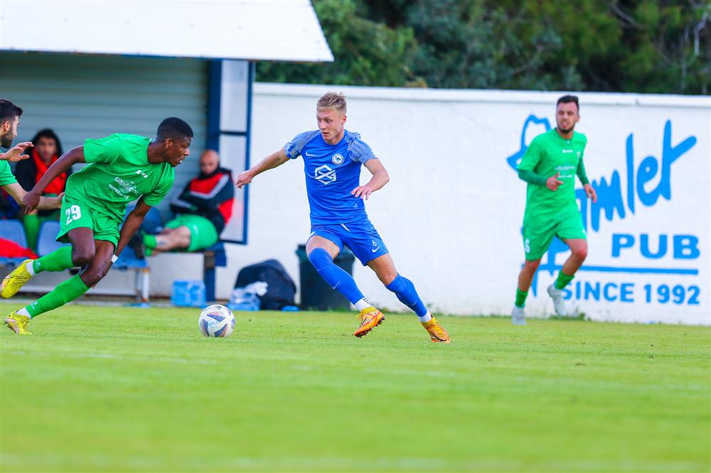 Nick Kaaimolen playing football for APEA Cyprus